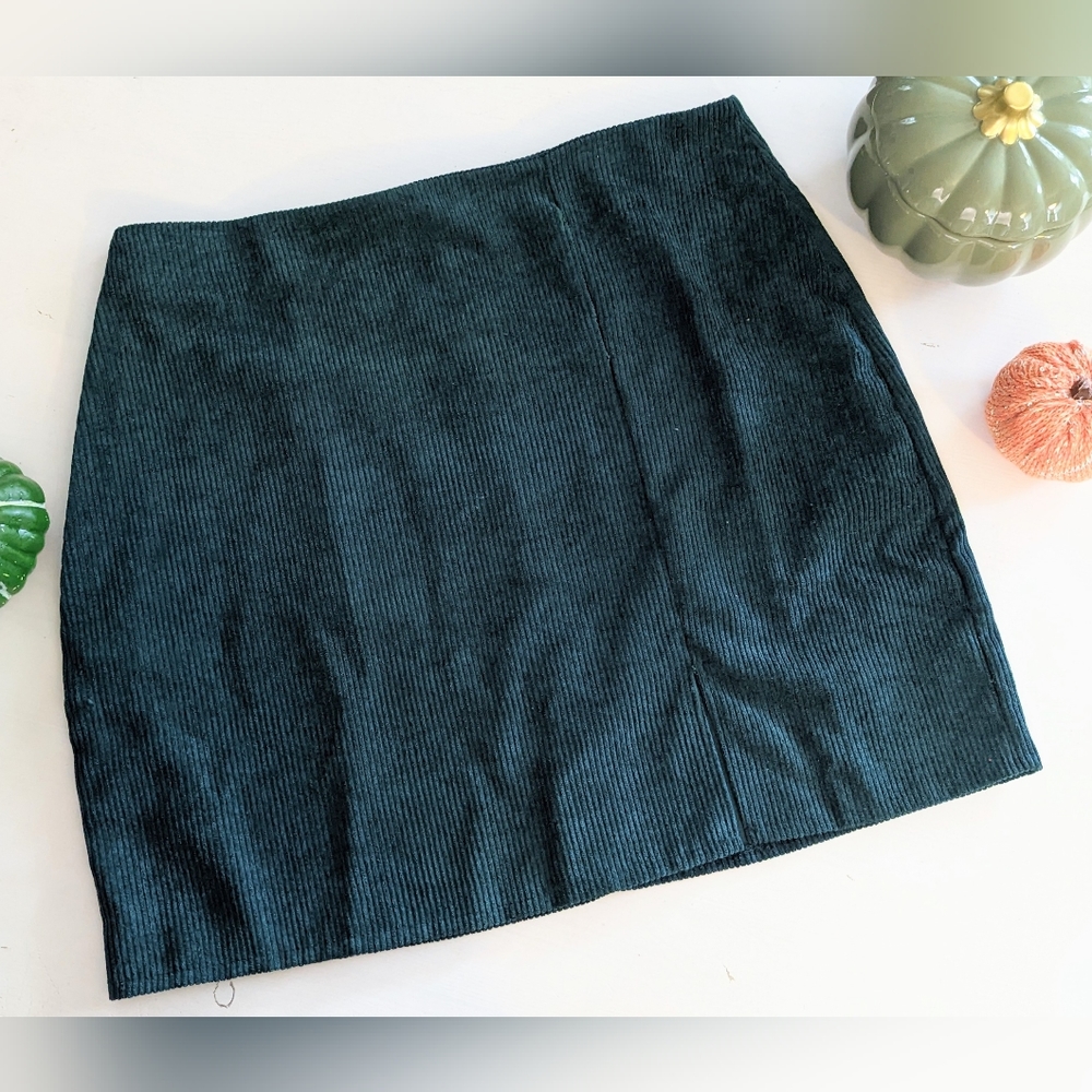 Forest green mini skirt